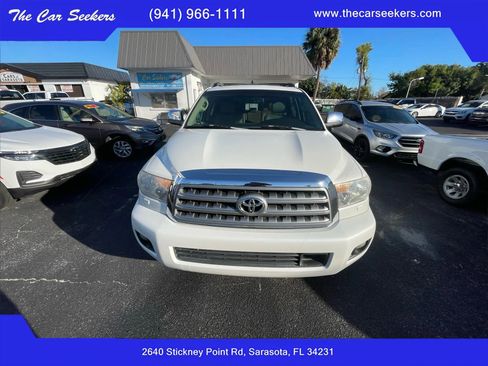Used 2010 Toyota Sequoia Platinum image 1