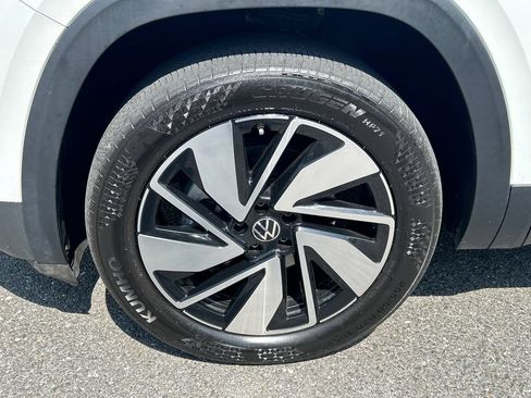 Used 2024 Volkswagen Atlas SEL AWD/4WD image 8