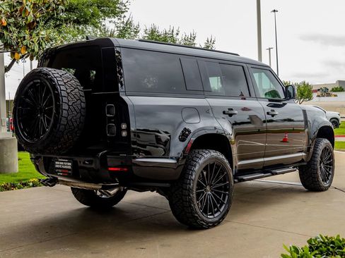 Used 2025 Land Rover Defender 130 V8 image 10