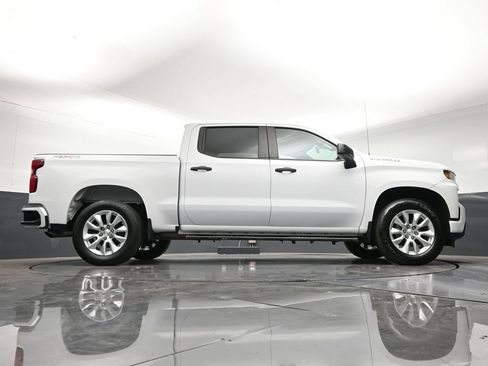 Used 2021 Chevrolet Silverado 1500 Custom AWD/4WD image 28
