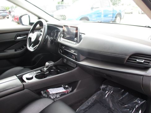 Used 2023 Nissan Rogue SV w/ SV Premium B Package AWD/4WD image 41