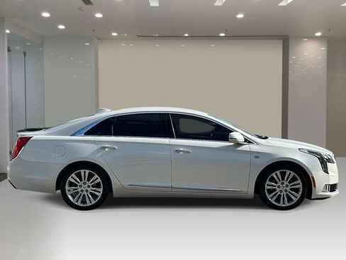 Used 2019 Cadillac XTS Luxury FWD image 5