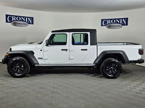 New 2026 Jeep Gladiator Sport image 2