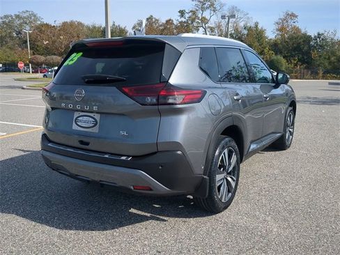 Used 2023 Nissan Rogue SL w/ SL Premium Package image 4