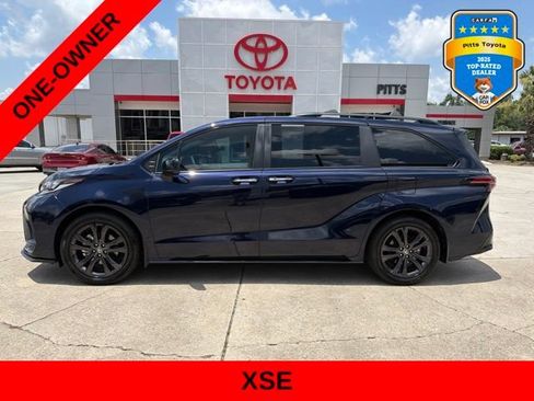 Used 2025 Toyota Sienna XSE FWD image 8