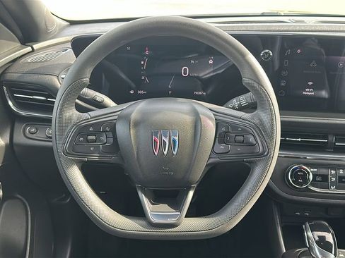 Used 2025 Buick Envista Preferred image 22