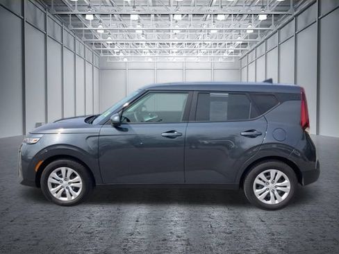Used 2022 Kia Soul LX FWD image 8
