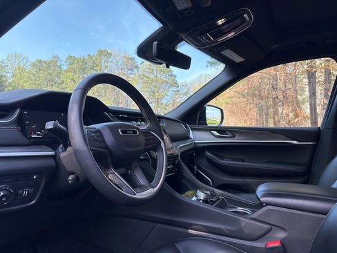 Used 2024 Jeep Grand Cherokee Limited 4xe image 22