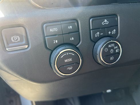 Used 2024 Chevrolet Silverado 1500 LT Trail Boss image 22