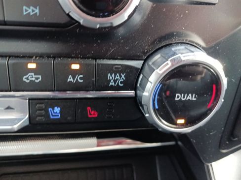 Used 2023 Ford F150 Lariat w/ Equipment Group 502A High AWD/4WD image 27