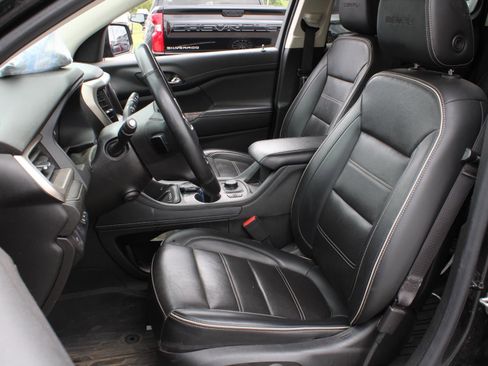Used 2023 GMC Acadia Denali AWD/4WD image 17