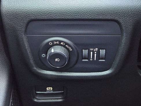 New 2025 Jeep Grand Cherokee L Limited image 22