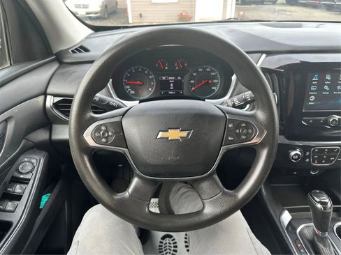 Used 2018 Chevrolet Traverse LS image 21