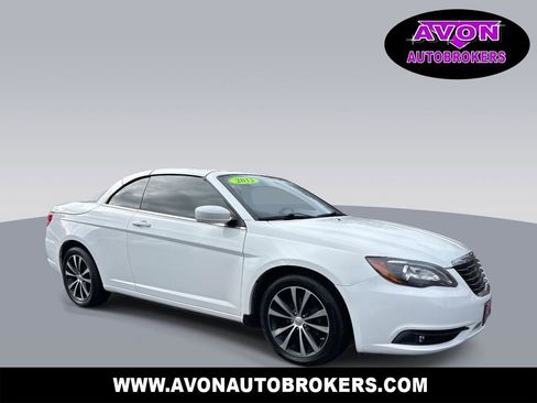 Used 2012 Chrysler 200 S image 1