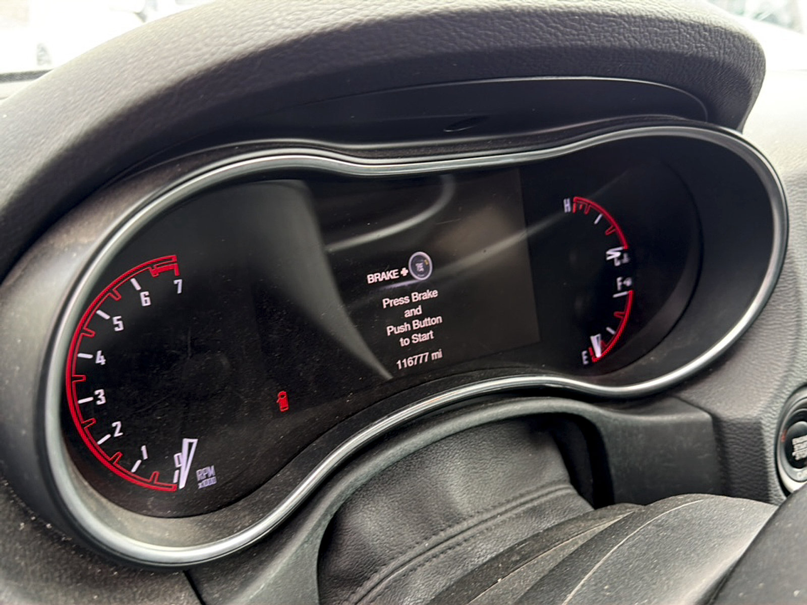 Used 2019 Dodge Durango SXT w/ 3rd Row Seating Group RWD image 4