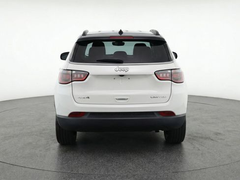 Used 2025 Jeep Compass Limited AWD/4WD image 7