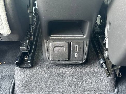 Used 2021 Chevrolet TrailBlazer LT w/ Premium Seating Package FWD image 25
