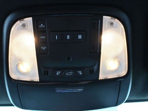 Used 2022 Dodge Durango R/T AWD/4WD image 28