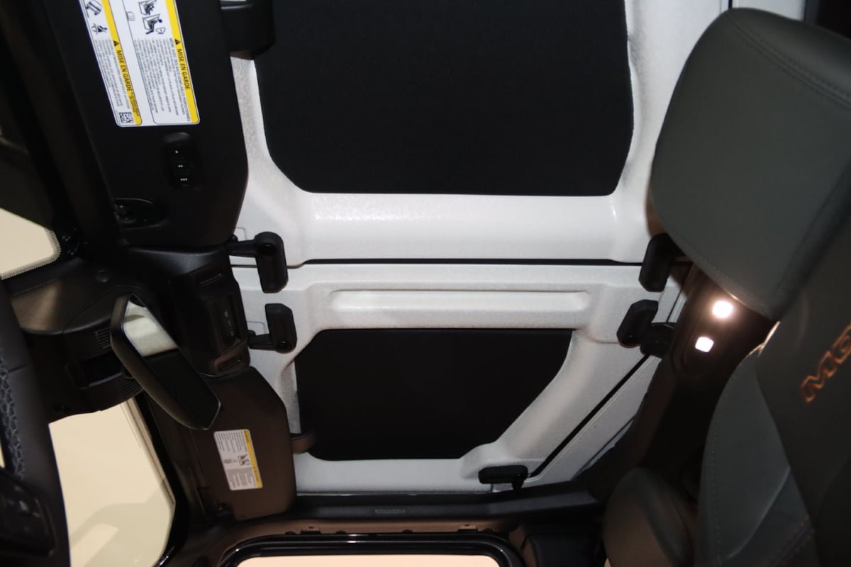 Used 2026 Jeep Gladiator Mojave AWD/4WD image 62