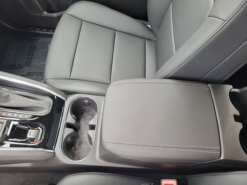 New 2026 GMC Canyon Elevation w/ Convenience Package image 17