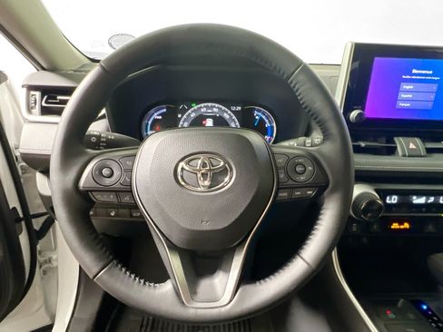 Used 2025 Toyota RAV4 XLE w/ Convenience Package AWD/4WD image 17