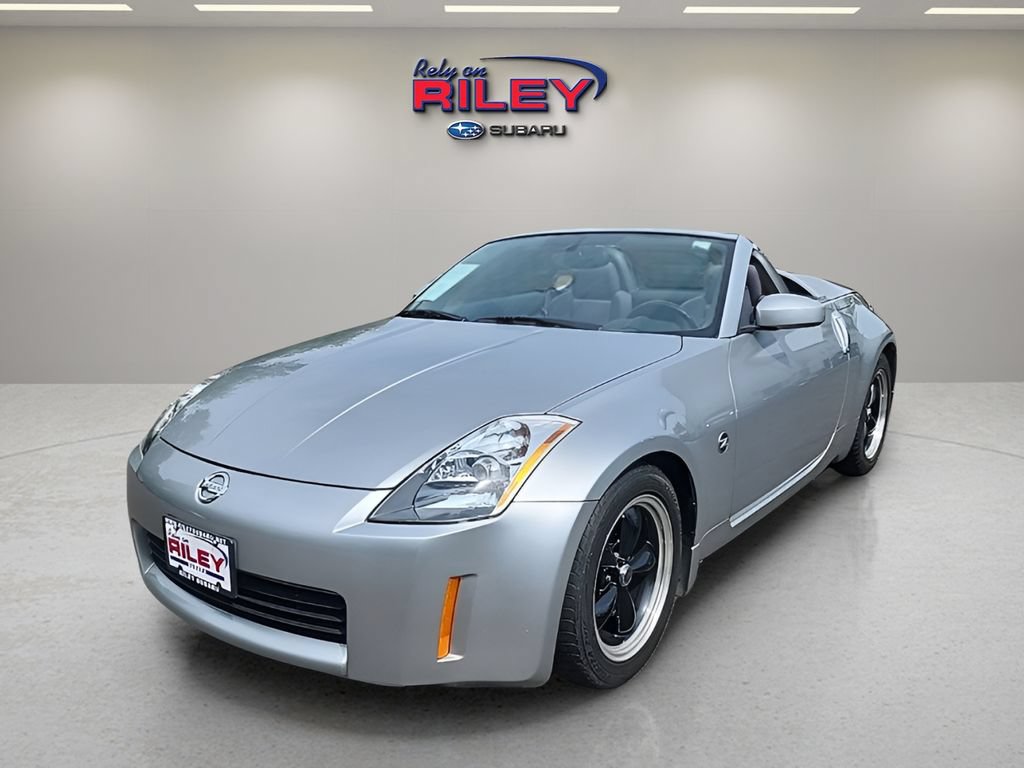 Used 2005 Nissan 350Z Enthusiast RWD image 2