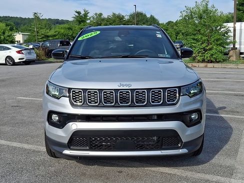 Used 2025 Jeep Compass Limited AWD/4WD image 3