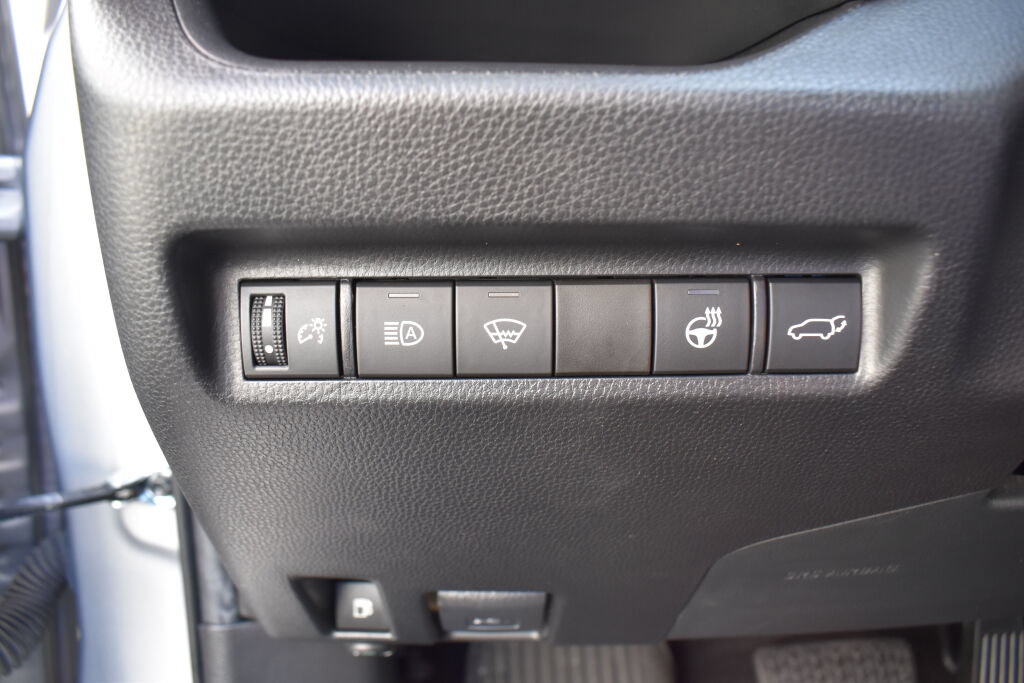 Certified 2022 Toyota RAV4 XLE Premium AWD/4WD image 15