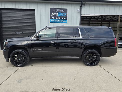 Used 2019 Chevrolet Suburban Premier w/ Premier Plus Edition AWD/4WD image 6