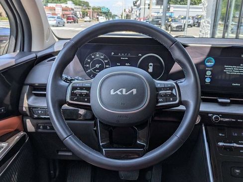 Used 2023 Kia Carnival SX FWD image 13