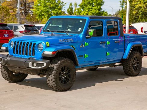 Used 2022 Jeep Gladiator Sport AWD/4WD image 9