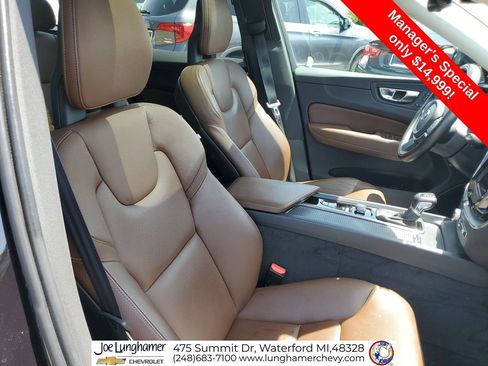Used 2018 Volvo XC60 T5 Momentum w/ Convenience Package AWD/4WD image 27