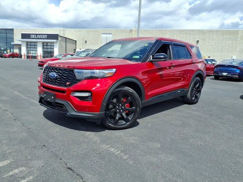 Used 2021 Ford Explorer ST w/ Equipment Group 401A image 3