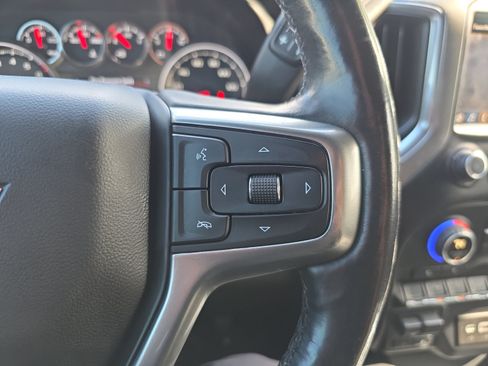 Used 2019 Chevrolet Silverado 1500 LT Trail Boss AWD/4WD image 17
