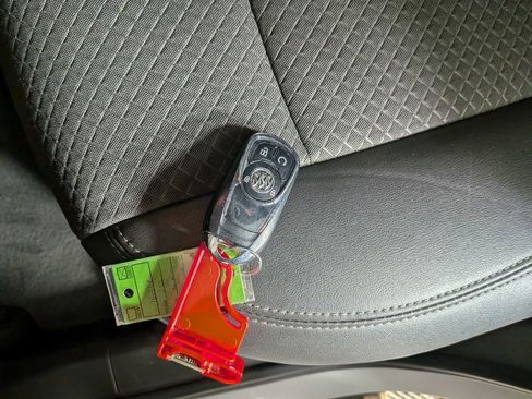 Certified 2022 Buick Encore Preferred w/ Safety Package image 35