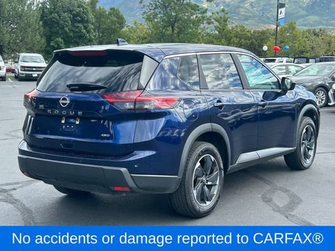 Used 2025 Nissan Rogue SV AWD/4WD image 3
