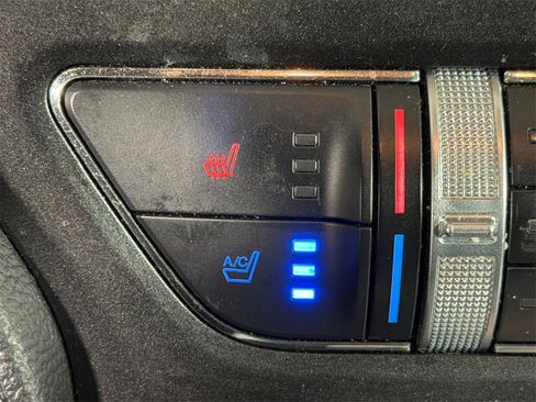 Used 2021 Ford Mustang Premium image 27