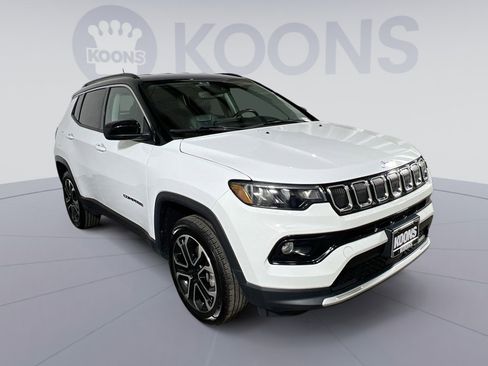 Used 2022 Jeep Compass Limited image 10