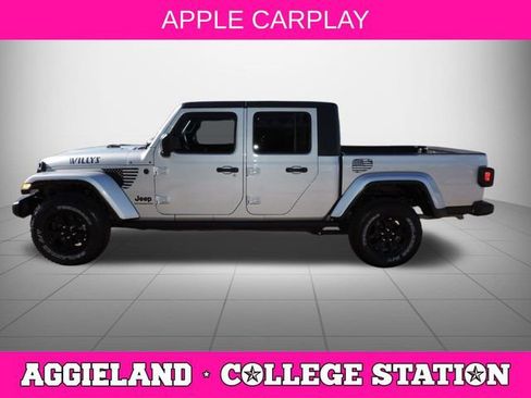 Used 2022 Jeep Gladiator Sport image 7