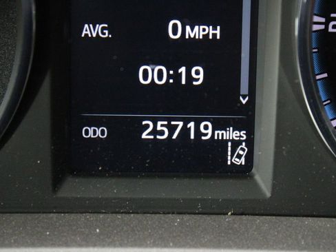 Used 2017 Toyota RAV4 XLE image 26