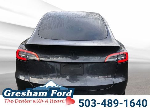 Used 2024 Tesla Model Y Performance image 5