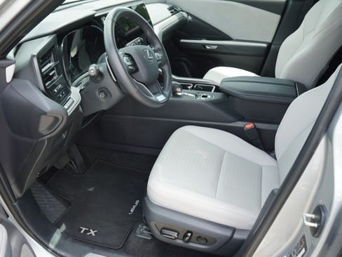 Used 2025 Lexus TX 350 AWD w/ Technology Package image 8