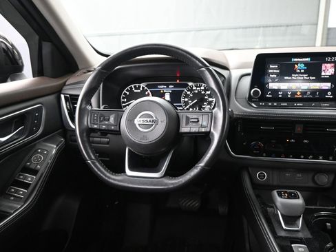 Used 2021 Nissan Rogue SL image 12