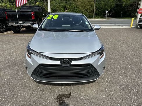 Used 2024 Toyota Corolla LE FWD image 11