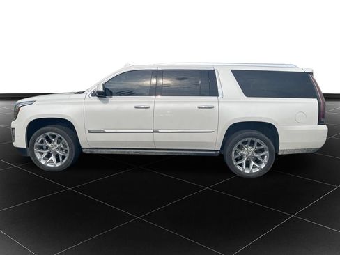 Used 2019 Cadillac Escalade ESV Platinum AWD/4WD image 2