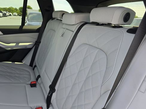 New 2026 BMW X5 xDrive40i w/ M Sport Package AWD/4WD image 12