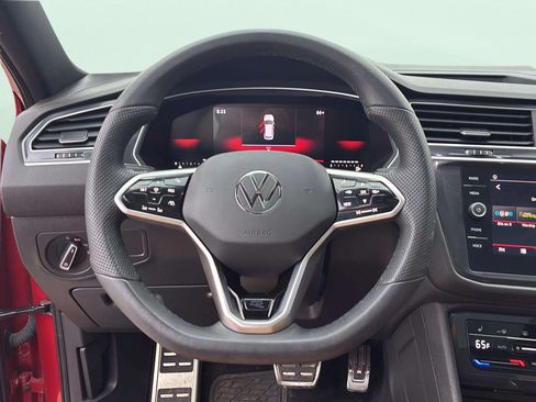Used 2024 Volkswagen Tiguan SE R-Line w/ MDO Package, Three-Row FWD image 23