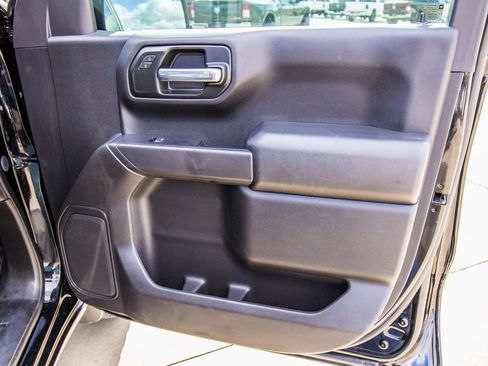 Used 2021 Chevrolet Silverado 1500 Custom Trail Boss w/ LPO, Dark Essentials Package image 15