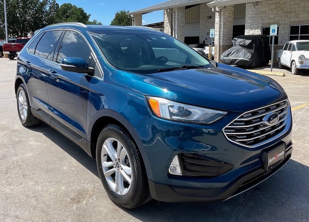 Used 2020 Ford Edge SEL w/ Convenience Package FWD image 2