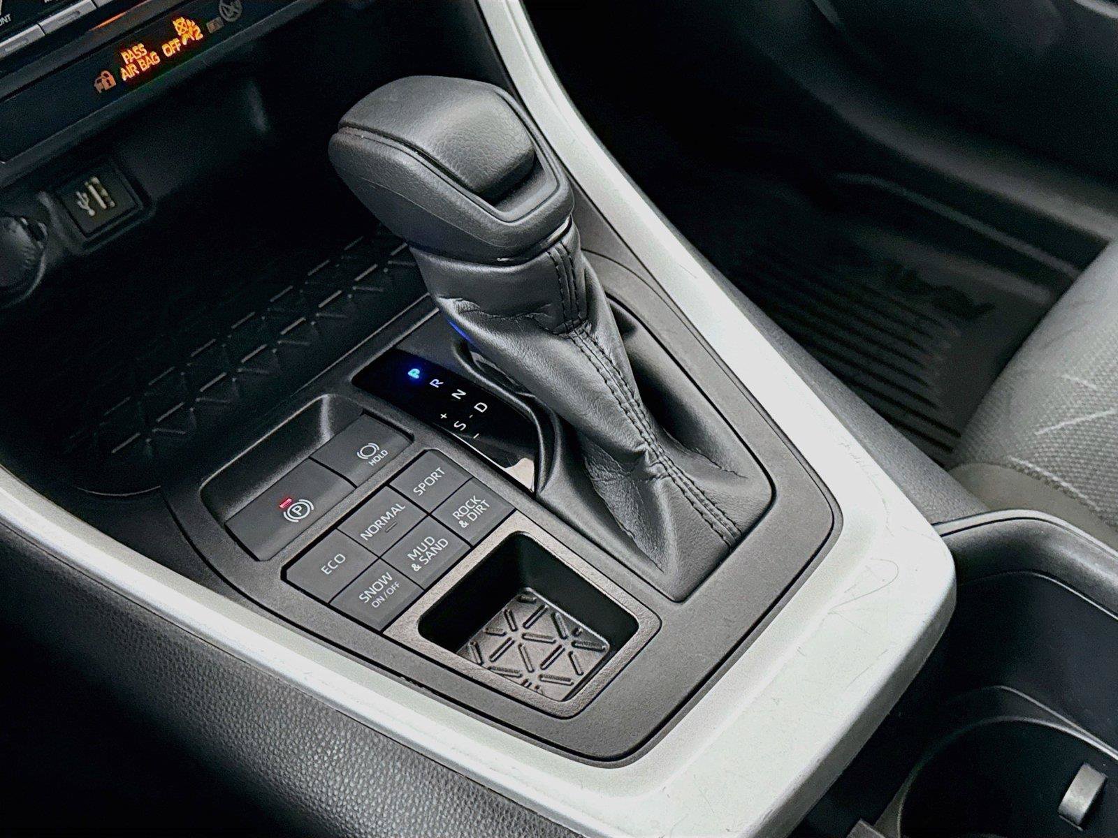 Certified 2025 Toyota RAV4 XLE AWD/4WD image 25